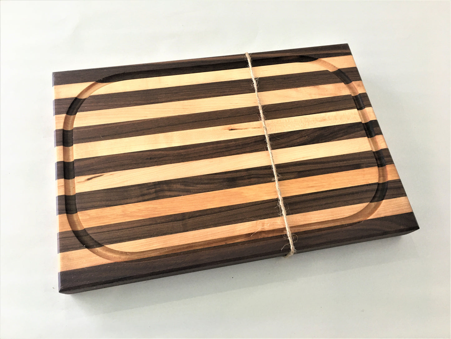 Hiawatha WoodWorks Edge Grain Black Walnut & Hard Maple Cutting Board 11″ x 17″ x 1 1/2″